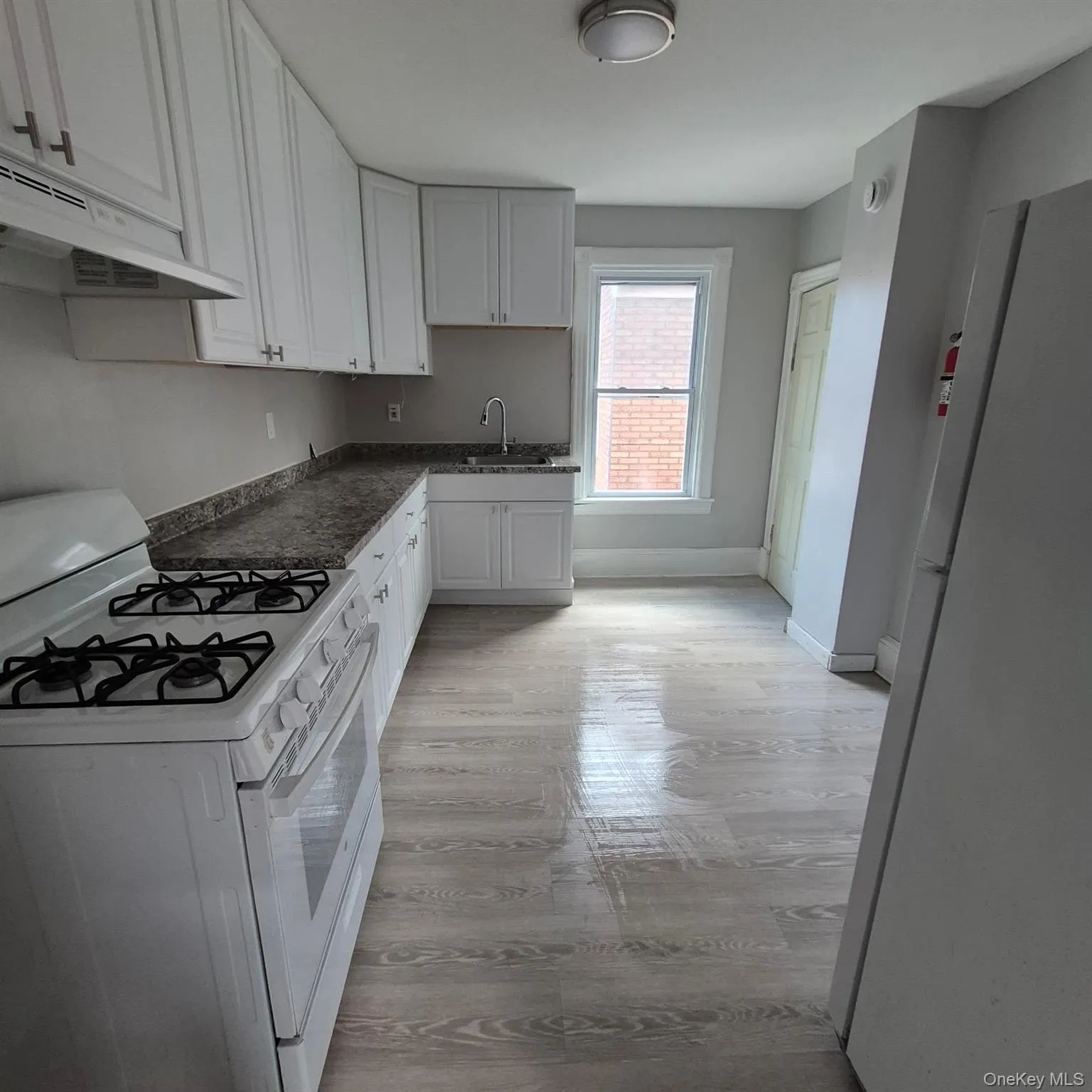 67A Greenkill Avenue, Kingston, NY, 2 Bedrooms Bedrooms, 5 Rooms Rooms,1 BathroomBathrooms,Residential Lease,For Rent,Greenkill,0,1040931 67A Greenkill Avenue, Kingston, NY, 2 Bedrooms Bedrooms, 5 Rooms Rooms,1 BathroomBathrooms,Residential Lease,For Rent,Greenkill,0,1040931