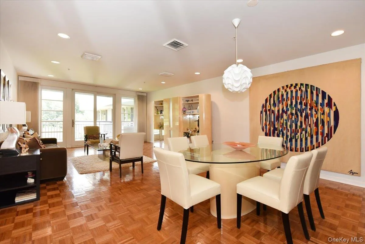100 Harbor View Drive, North Hempstead, NY, 1 Bedroom Bedrooms, 4 Rooms Rooms,1 BathroomBathrooms,Residential,For Rent,Harbor View,0,1040936 100 Harbor View Drive, North Hempstead, NY, 1 Bedroom Bedrooms, 4 Rooms Rooms,1 BathroomBathrooms,Residential,For Rent,Harbor View,0,1040936
