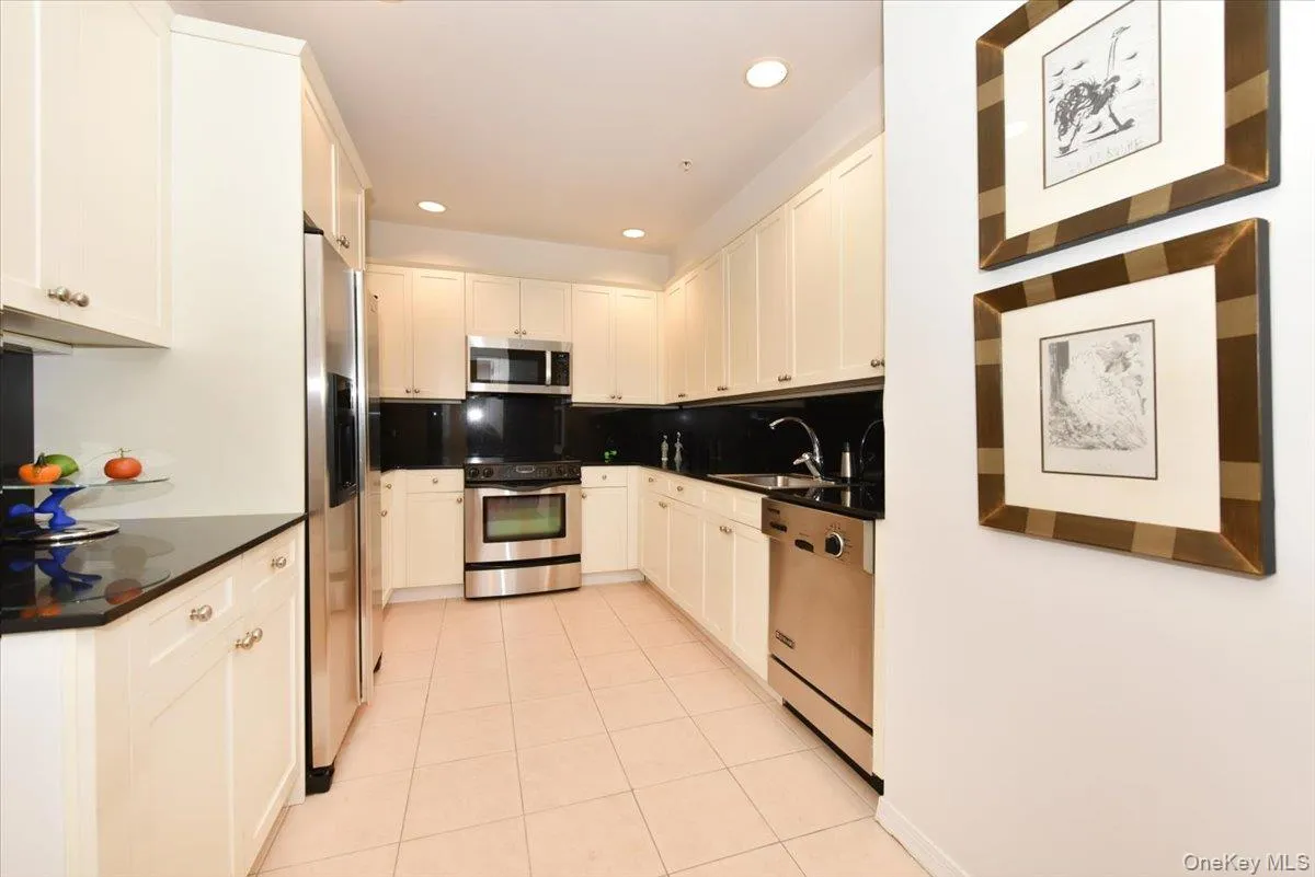 100 Harbor View Drive, North Hempstead, NY, 1 Bedroom Bedrooms, 4 Rooms Rooms,1 BathroomBathrooms,Residential,For Rent,Harbor View,0,1040936 100 Harbor View Drive, North Hempstead, NY, 1 Bedroom Bedrooms, 4 Rooms Rooms,1 BathroomBathrooms,Residential,For Rent,Harbor View,0,1040936