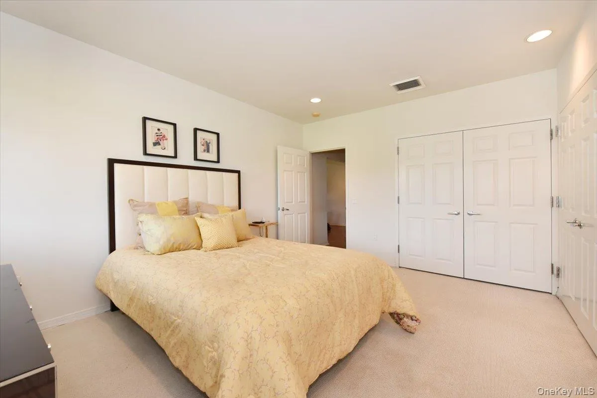 100 Harbor View Drive, North Hempstead, NY, 1 Bedroom Bedrooms, 4 Rooms Rooms,1 BathroomBathrooms,Residential,For Rent,Harbor View,0,1040936 100 Harbor View Drive, North Hempstead, NY, 1 Bedroom Bedrooms, 4 Rooms Rooms,1 BathroomBathrooms,Residential,For Rent,Harbor View,0,1040936