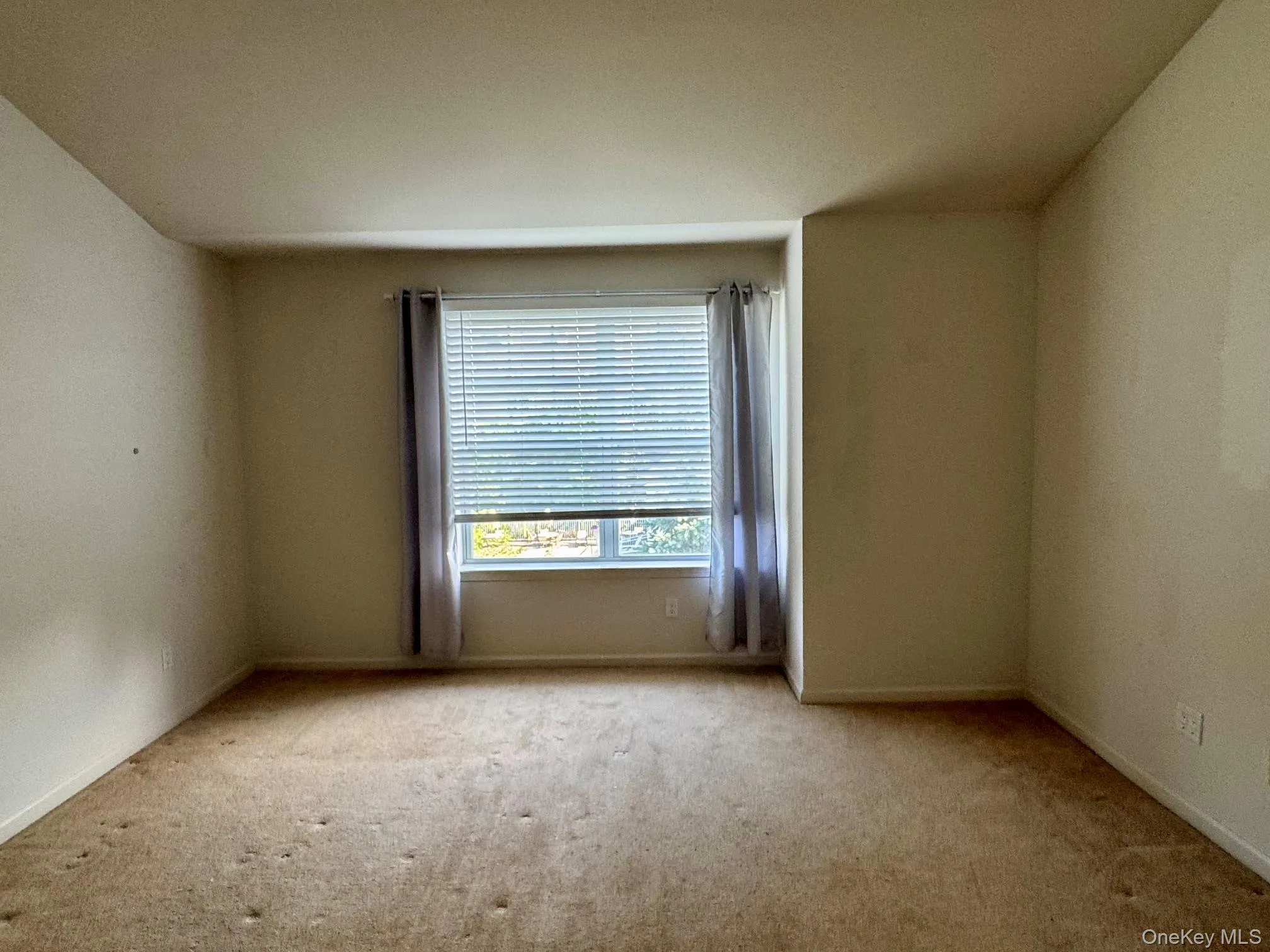 19 Putters Way, Wallkill, NY, 2 Bedrooms Bedrooms, 5 Rooms Rooms,2 BathroomsBathrooms,Residential Lease,For Rent,Putters,0,1040942 19 Putters Way, Wallkill, NY, 2 Bedrooms Bedrooms, 5 Rooms Rooms,2 BathroomsBathrooms,Residential Lease,For Rent,Putters,0,1040942