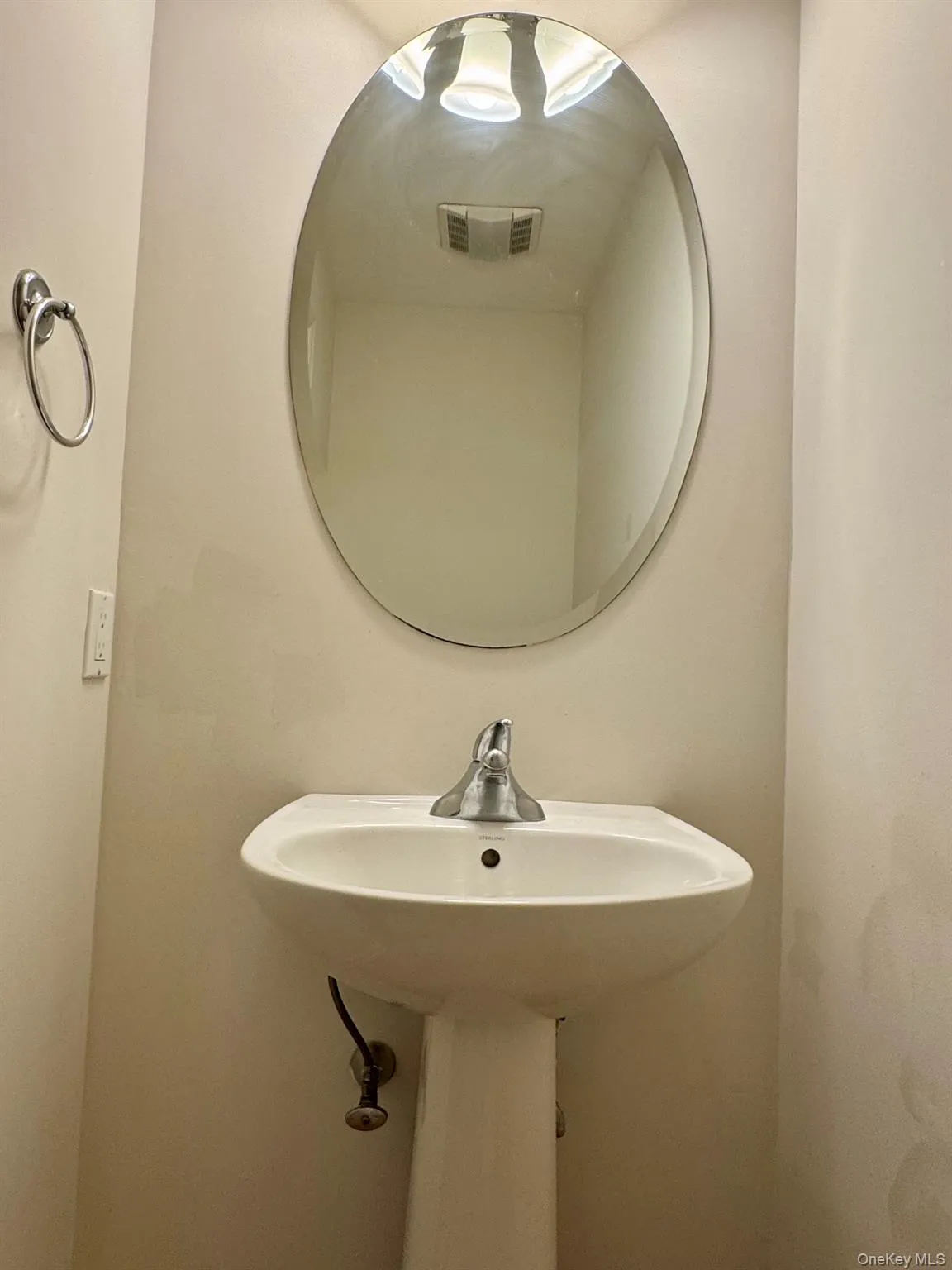 Half-bathroom Half-bathroom