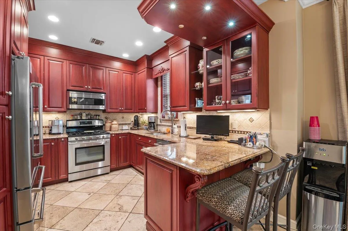 559 Bardini Drive, Huntington, NY, 3 Bedrooms Bedrooms, 8 Rooms Rooms,2 BathroomsBathrooms,Residential,For Rent,Bardini,0,1040943 559 Bardini Drive, Huntington, NY, 3 Bedrooms Bedrooms, 8 Rooms Rooms,2 BathroomsBathrooms,Residential,For Rent,Bardini,0,1040943