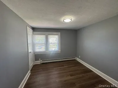 96 21st Street, Huntington, NY, 1 Bedroom Bedrooms, 4 Rooms Rooms,1 BathroomBathrooms,Residential Lease,For Rent,21st,0,1040947 96 21st Street, Huntington, NY, 1 Bedroom Bedrooms, 4 Rooms Rooms,1 BathroomBathrooms,Residential Lease,For Rent,21st,0,1040947