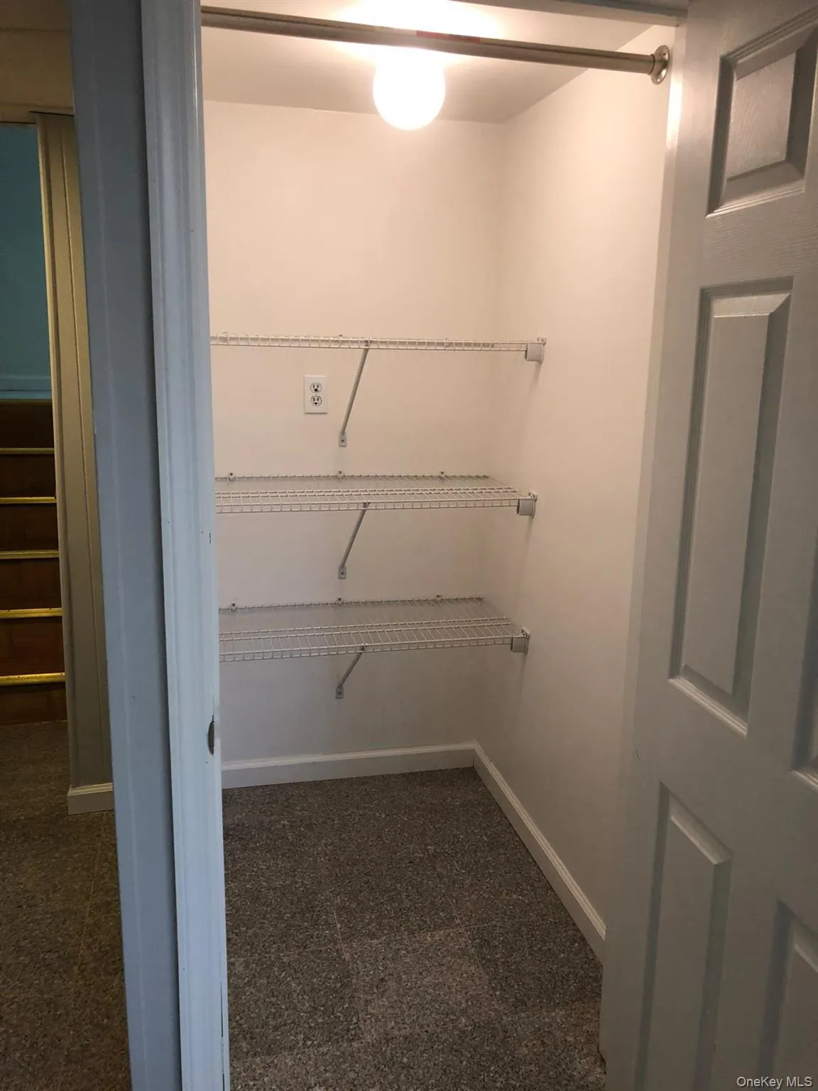 8 Stonehenge Lane, Huntington, NY, 1 Bedroom Bedrooms, 3 Rooms Rooms,1 BathroomBathrooms,Residential Lease,For Rent,Stonehenge,0,1040949 8 Stonehenge Lane, Huntington, NY, 1 Bedroom Bedrooms, 3 Rooms Rooms,1 BathroomBathrooms,Residential Lease,For Rent,Stonehenge,0,1040949