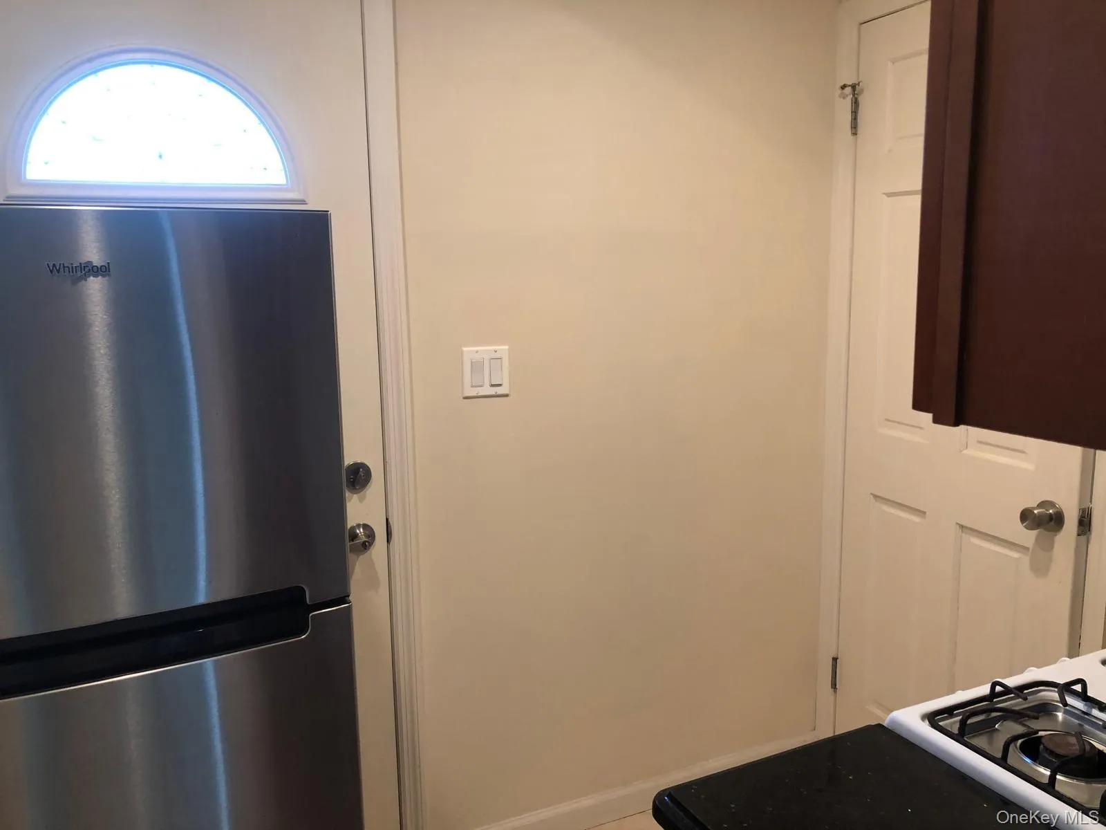 8 Stonehenge Lane, Huntington, NY, 1 Bedroom Bedrooms, 3 Rooms Rooms,1 BathroomBathrooms,Residential Lease,For Rent,Stonehenge,0,1040949 8 Stonehenge Lane, Huntington, NY, 1 Bedroom Bedrooms, 3 Rooms Rooms,1 BathroomBathrooms,Residential Lease,For Rent,Stonehenge,0,1040949