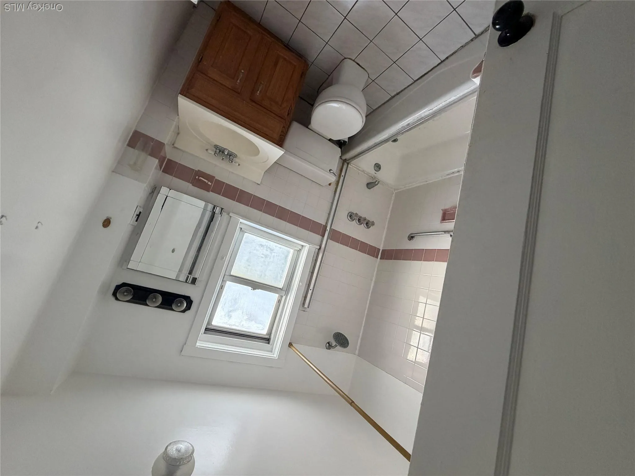 228 Roberts Avenue, Yonkers, NY, 2 Bedrooms Bedrooms, 5 Rooms Rooms,1 BathroomBathrooms,Residential Lease,For Rent,Roberts,0,1040950 228 Roberts Avenue, Yonkers, NY, 2 Bedrooms Bedrooms, 5 Rooms Rooms,1 BathroomBathrooms,Residential Lease,For Rent,Roberts,0,1040950