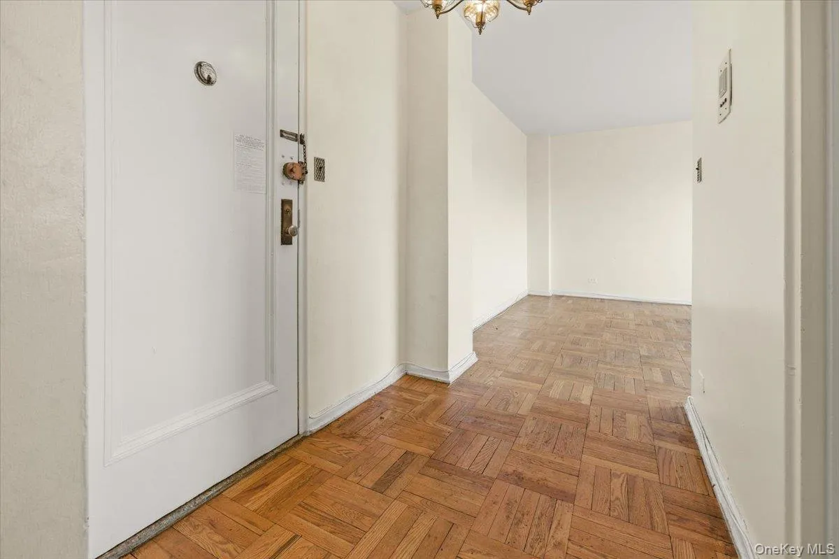 80 Knolls Crescent, New York, NY, 2 Bedrooms Bedrooms, 5 Rooms Rooms,1 BathroomBathrooms,Residential,For Rent,Knolls,0,1040953 80 Knolls Crescent, New York, NY, 2 Bedrooms Bedrooms, 5 Rooms Rooms,1 BathroomBathrooms,Residential,For Rent,Knolls,0,1040953