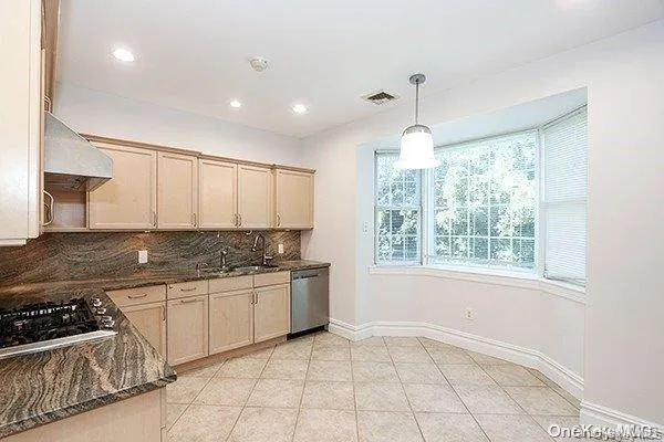 4a Nassau Drive, North Hempstead, NY, 5 Bedrooms Bedrooms, 10 Rooms Rooms,4 BathroomsBathrooms,Residential,For Rent,Nassau,0,1040957 4a Nassau Drive, North Hempstead, NY, 5 Bedrooms Bedrooms, 10 Rooms Rooms,4 BathroomsBathrooms,Residential,For Rent,Nassau,0,1040957