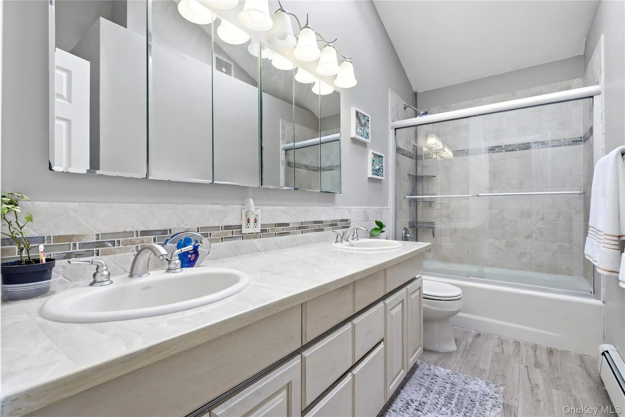 245 Seaford Avenue, Oyster Bay, NY, 3 Bedrooms Bedrooms, 8 Rooms Rooms,2 BathroomsBathrooms,Residential,For Rent,Seaford,0,1040960 245 Seaford Avenue, Oyster Bay, NY, 3 Bedrooms Bedrooms, 8 Rooms Rooms,2 BathroomsBathrooms,Residential,For Rent,Seaford,0,1040960