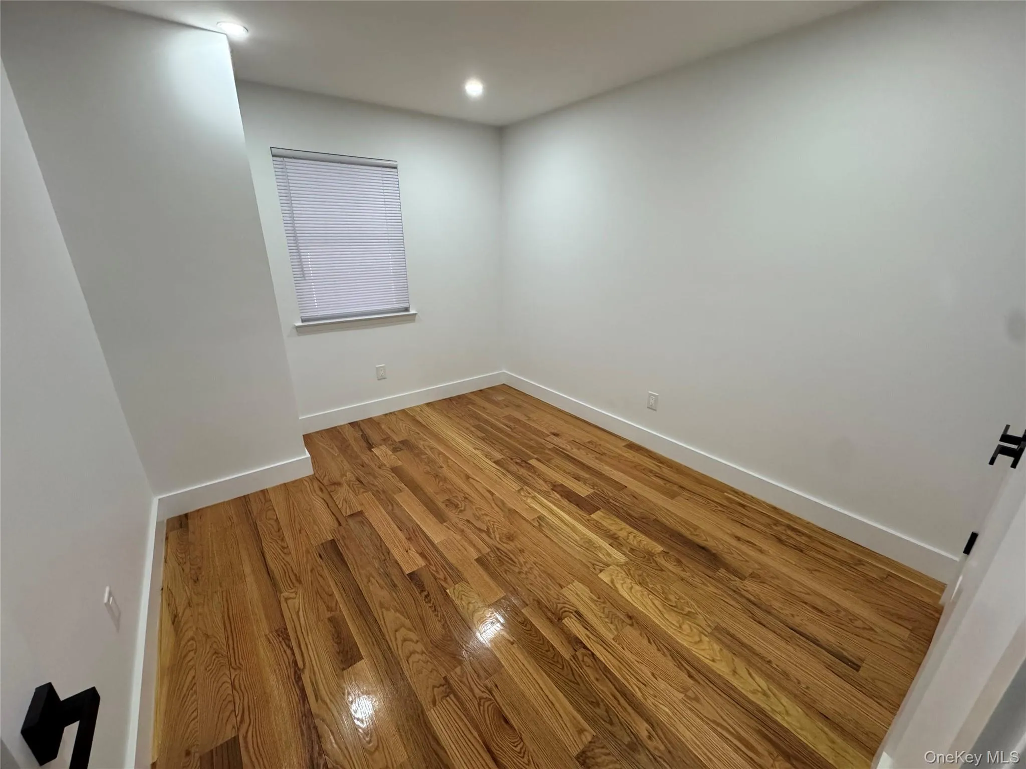 222-19 141st Avenue, New York, NY, 3 Bedroom Bedrooms, 5 Room Rooms,2 BathroomBathrooms,Residential Lease,For Rent,141st,0,1040962 222-19 141st Avenue, New York, NY, 3 Bedroom Bedrooms, 5 Room Rooms,2 BathroomBathrooms,Residential Lease,For Rent,141st,0,1040962