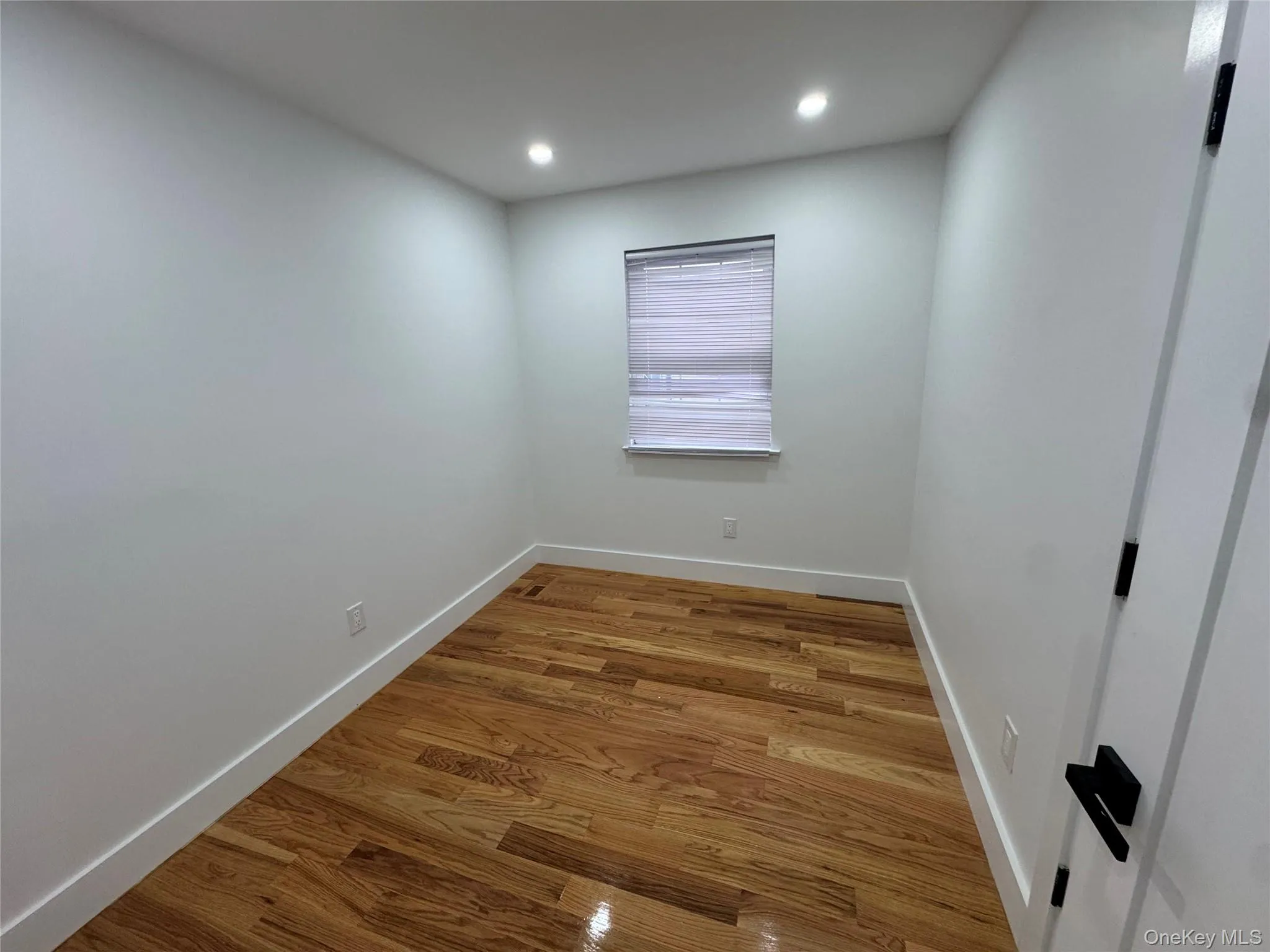 222-19 141st Avenue, New York, NY, 3 Bedroom Bedrooms, 5 Room Rooms,2 BathroomBathrooms,Residential Lease,For Rent,141st,0,1040962 222-19 141st Avenue, New York, NY, 3 Bedroom Bedrooms, 5 Room Rooms,2 BathroomBathrooms,Residential Lease,For Rent,141st,0,1040962