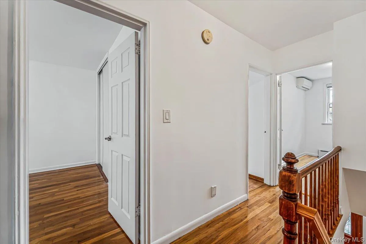 150-06 78th Road, New York, NY, 3 Bedrooms Bedrooms, 8 Rooms Rooms,1 BathroomBathrooms,Residential Lease,For Rent,78th,0,1040964 150-06 78th Road, New York, NY, 3 Bedrooms Bedrooms, 8 Rooms Rooms,1 BathroomBathrooms,Residential Lease,For Rent,78th,0,1040964