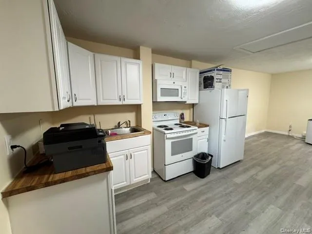 19 Prince Street, Thompson, NY, ,Commercial Lease,For Rent,Prince,0,1040972 19 Prince Street, Thompson, NY, ,Commercial Lease,For Rent,Prince,0,1040972