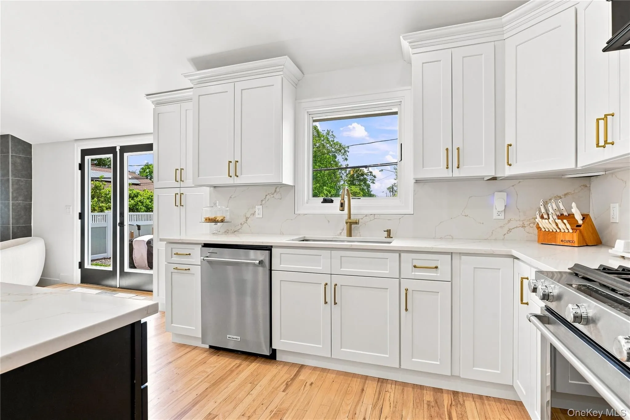24 Alma Street, Islip, NY, 3 Bedrooms Bedrooms, 6 Rooms Rooms,3 BathroomsBathrooms,Residential,For Rent,Alma,0,1040973 24 Alma Street, Islip, NY, 3 Bedrooms Bedrooms, 6 Rooms Rooms,3 BathroomsBathrooms,Residential,For Rent,Alma,0,1040973