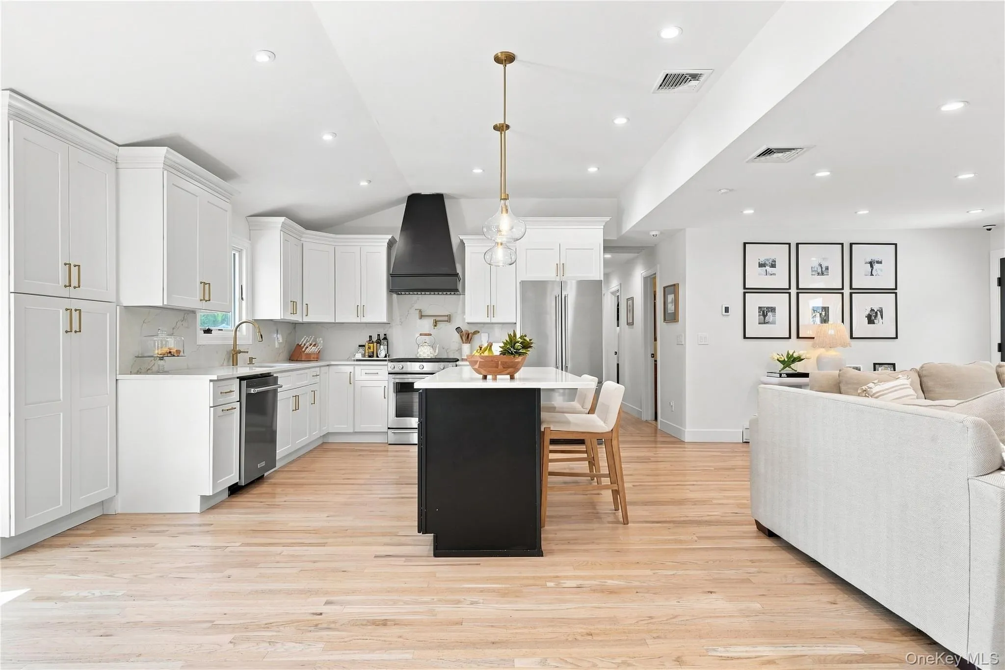 24 Alma Street, Islip, NY, 3 Bedrooms Bedrooms, 6 Rooms Rooms,3 BathroomsBathrooms,Residential,For Rent,Alma,0,1040973 24 Alma Street, Islip, NY, 3 Bedrooms Bedrooms, 6 Rooms Rooms,3 BathroomsBathrooms,Residential,For Rent,Alma,0,1040973