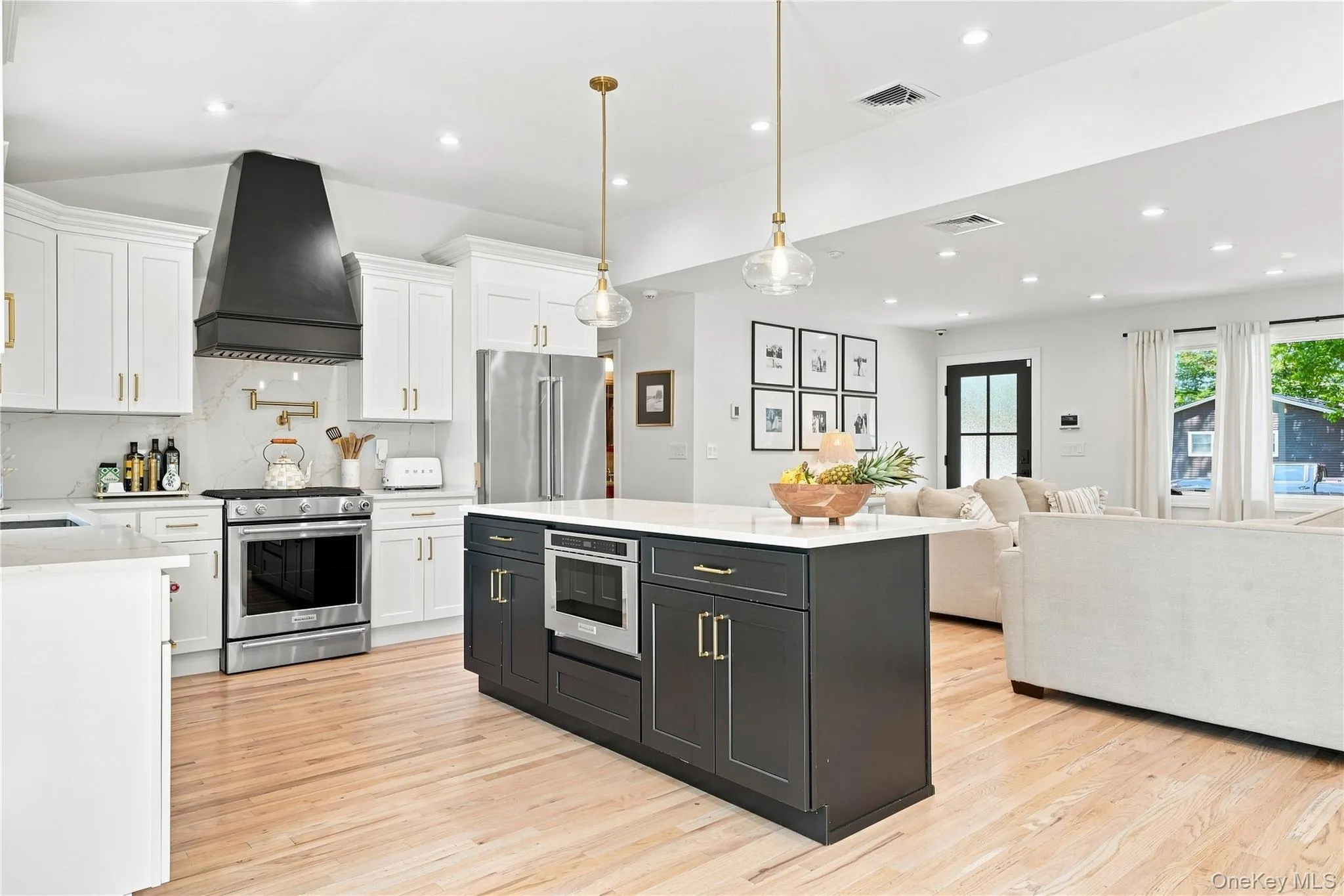 24 Alma Street, Islip, NY, 3 Bedrooms Bedrooms, 6 Rooms Rooms,3 BathroomsBathrooms,Residential,For Rent,Alma,0,1040973 24 Alma Street, Islip, NY, 3 Bedrooms Bedrooms, 6 Rooms Rooms,3 BathroomsBathrooms,Residential,For Rent,Alma,0,1040973