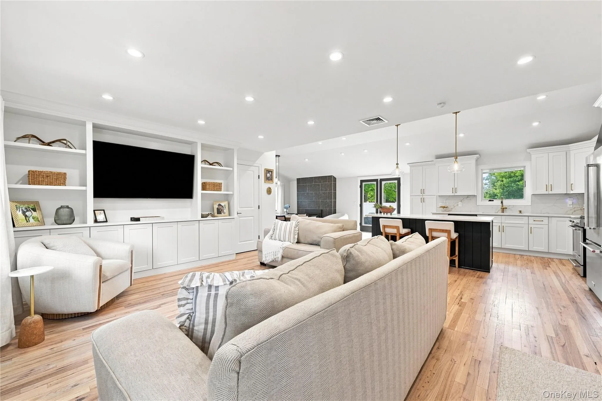24 Alma Street, Islip, NY, 3 Bedrooms Bedrooms, 6 Rooms Rooms,3 BathroomsBathrooms,Residential,For Rent,Alma,0,1040973 24 Alma Street, Islip, NY, 3 Bedrooms Bedrooms, 6 Rooms Rooms,3 BathroomsBathrooms,Residential,For Rent,Alma,0,1040973