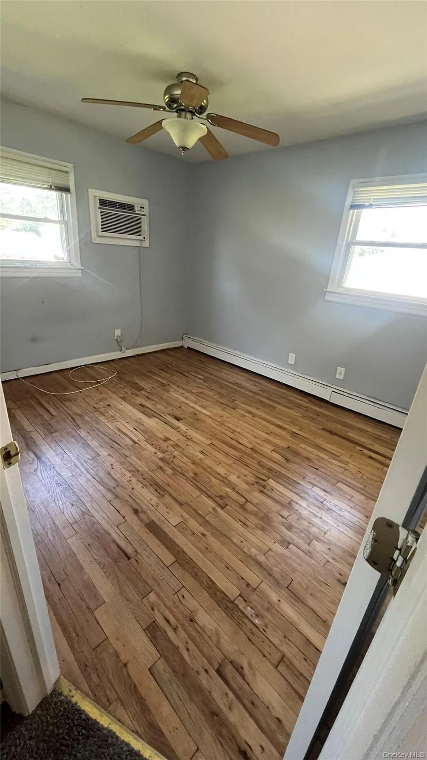 23 Pine Street, Islip, NY, 3 Bedrooms Bedrooms, 6 Rooms Rooms,1 BathroomBathrooms,Residential,For Rent,Pine,0,1040975 23 Pine Street, Islip, NY, 3 Bedrooms Bedrooms, 6 Rooms Rooms,1 BathroomBathrooms,Residential,For Rent,Pine,0,1040975