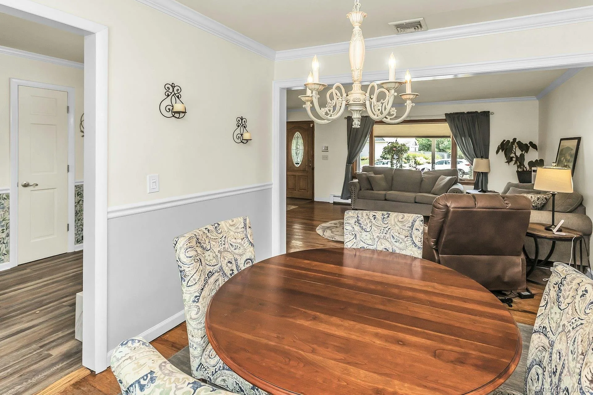 8 Baymens Court, Islip, NY, 3 Bedrooms Bedrooms, 6 Rooms Rooms,1 BathroomBathrooms,Residential,For Rent,Baymens,0,1040976 8 Baymens Court, Islip, NY, 3 Bedrooms Bedrooms, 6 Rooms Rooms,1 BathroomBathrooms,Residential,For Rent,Baymens,0,1040976