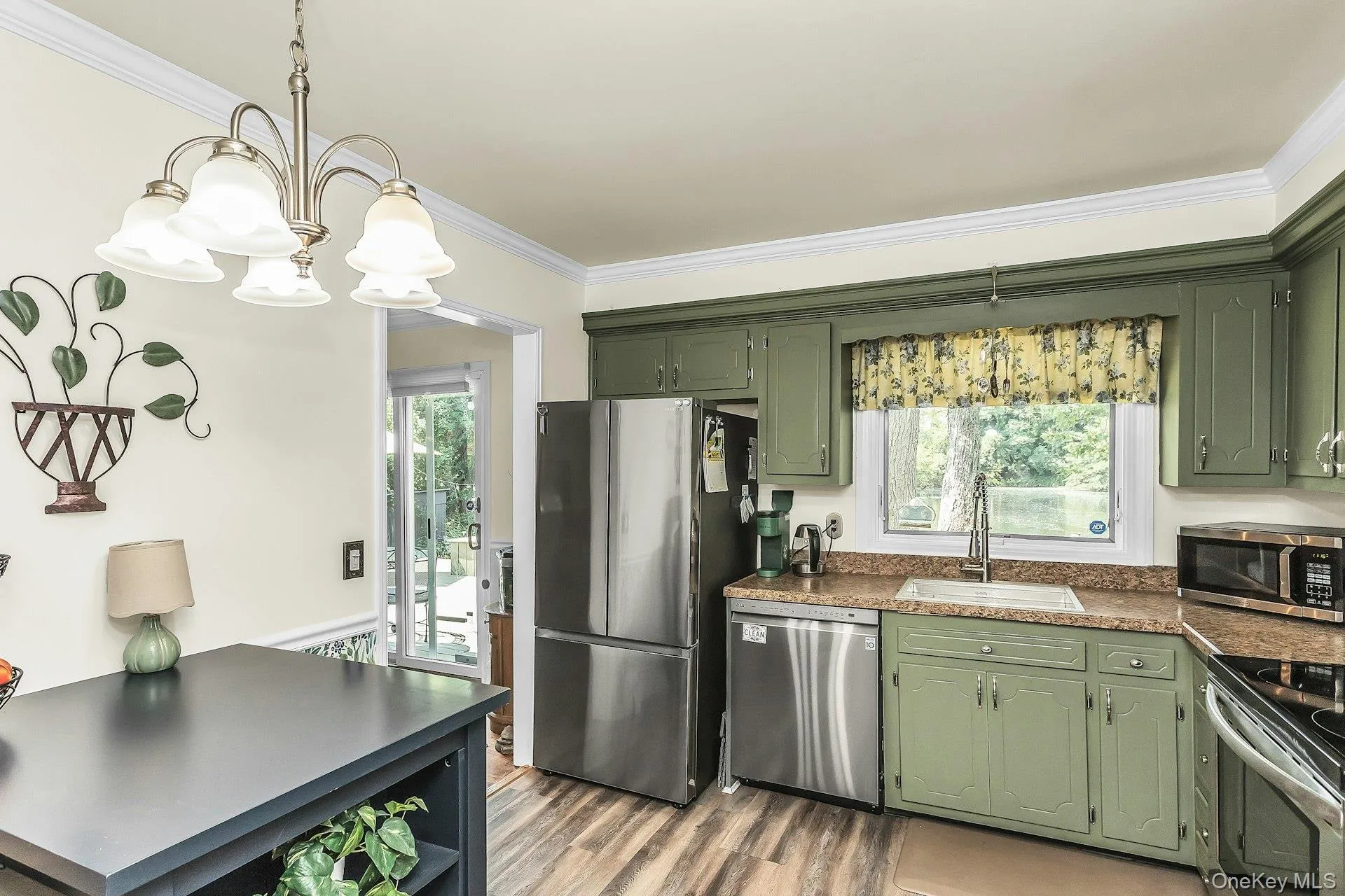 8 Baymens Court, Islip, NY, 3 Bedrooms Bedrooms, 6 Rooms Rooms,1 BathroomBathrooms,Residential,For Rent,Baymens,0,1040976 8 Baymens Court, Islip, NY, 3 Bedrooms Bedrooms, 6 Rooms Rooms,1 BathroomBathrooms,Residential,For Rent,Baymens,0,1040976