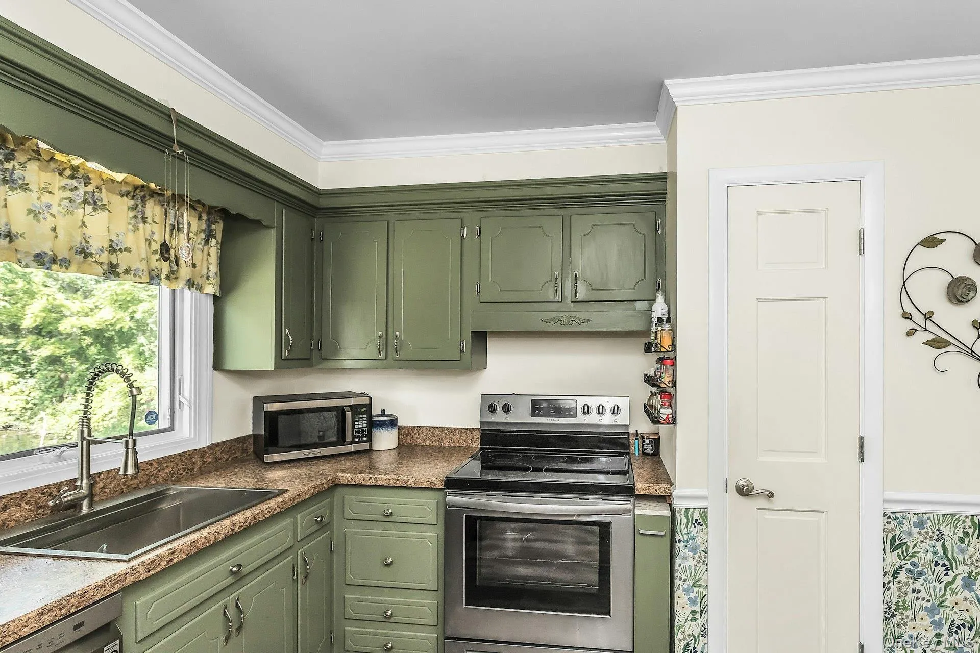 8 Baymens Court, Islip, NY, 3 Bedrooms Bedrooms, 6 Rooms Rooms,1 BathroomBathrooms,Residential,For Rent,Baymens,0,1040976 8 Baymens Court, Islip, NY, 3 Bedrooms Bedrooms, 6 Rooms Rooms,1 BathroomBathrooms,Residential,For Rent,Baymens,0,1040976