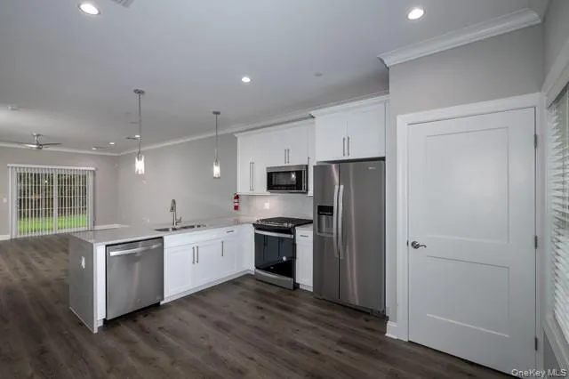 27 Sunlight Walk, Islip, NY, 2 Bedrooms Bedrooms, 5 Rooms Rooms,2 BathroomsBathrooms,Residential Lease,For Rent,Sunlight,0,1040978 27 Sunlight Walk, Islip, NY, 2 Bedrooms Bedrooms, 5 Rooms Rooms,2 BathroomsBathrooms,Residential Lease,For Rent,Sunlight,0,1040978