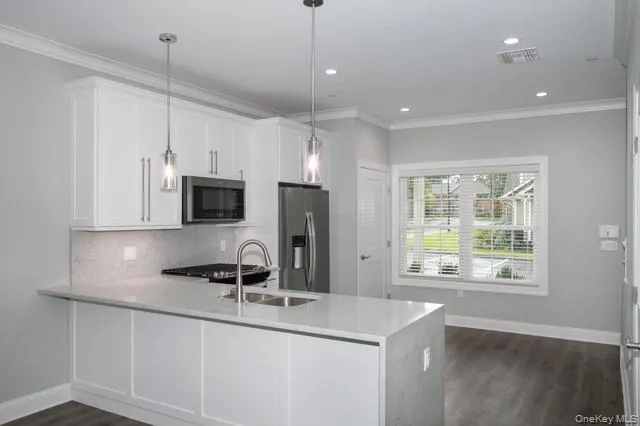 27 Sunlight Walk, Islip, NY, 2 Bedrooms Bedrooms, 5 Rooms Rooms,2 BathroomsBathrooms,Residential Lease,For Rent,Sunlight,0,1040978 27 Sunlight Walk, Islip, NY, 2 Bedrooms Bedrooms, 5 Rooms Rooms,2 BathroomsBathrooms,Residential Lease,For Rent,Sunlight,0,1040978