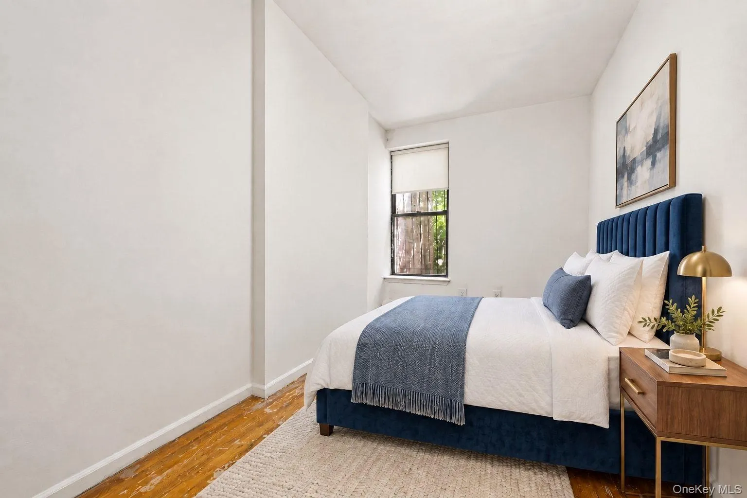 Hardwood flooring with a matte finish Hardwood flooring with a matte finish