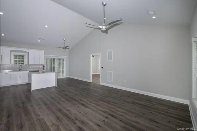 60 Sunlight Walk, Islip, NY, 3 Bedrooms Bedrooms, 6 Rooms Rooms,2 BathroomsBathrooms,Residential Lease,For Rent,Sunlight,0,1040980 60 Sunlight Walk, Islip, NY, 3 Bedrooms Bedrooms, 6 Rooms Rooms,2 BathroomsBathrooms,Residential Lease,For Rent,Sunlight,0,1040980