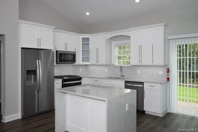60 Sunlight Walk, Islip, NY, 3 Bedrooms Bedrooms, 6 Rooms Rooms,2 BathroomsBathrooms,Residential Lease,For Rent,Sunlight,0,1040980 60 Sunlight Walk, Islip, NY, 3 Bedrooms Bedrooms, 6 Rooms Rooms,2 BathroomsBathrooms,Residential Lease,For Rent,Sunlight,0,1040980