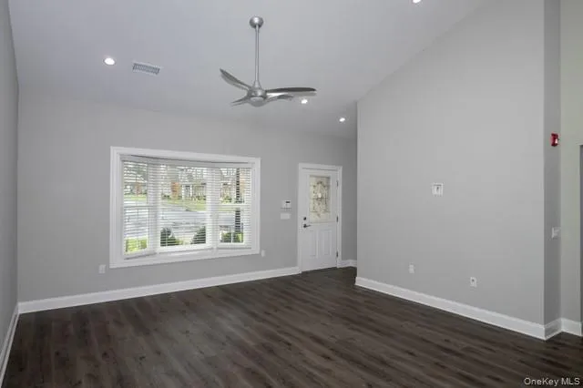 60 Sunlight Walk, Islip, NY, 3 Bedrooms Bedrooms, 6 Rooms Rooms,2 BathroomsBathrooms,Residential Lease,For Rent,Sunlight,0,1040980 60 Sunlight Walk, Islip, NY, 3 Bedrooms Bedrooms, 6 Rooms Rooms,2 BathroomsBathrooms,Residential Lease,For Rent,Sunlight,0,1040980