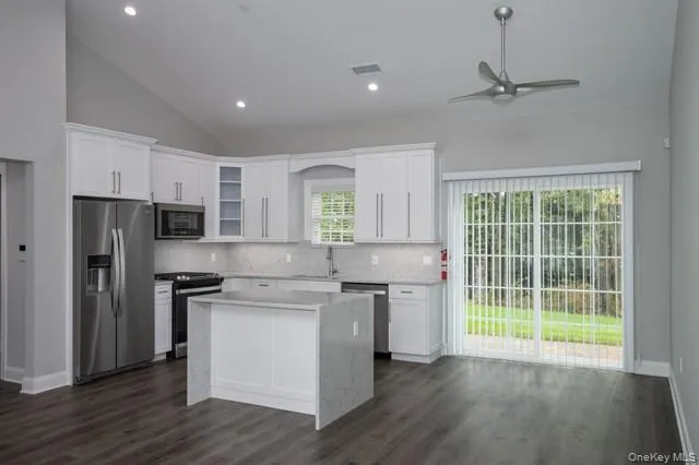 60 Sunlight Walk, Islip, NY, 3 Bedrooms Bedrooms, 6 Rooms Rooms,2 BathroomsBathrooms,Residential Lease,For Rent,Sunlight,0,1040980 60 Sunlight Walk, Islip, NY, 3 Bedrooms Bedrooms, 6 Rooms Rooms,2 BathroomsBathrooms,Residential Lease,For Rent,Sunlight,0,1040980