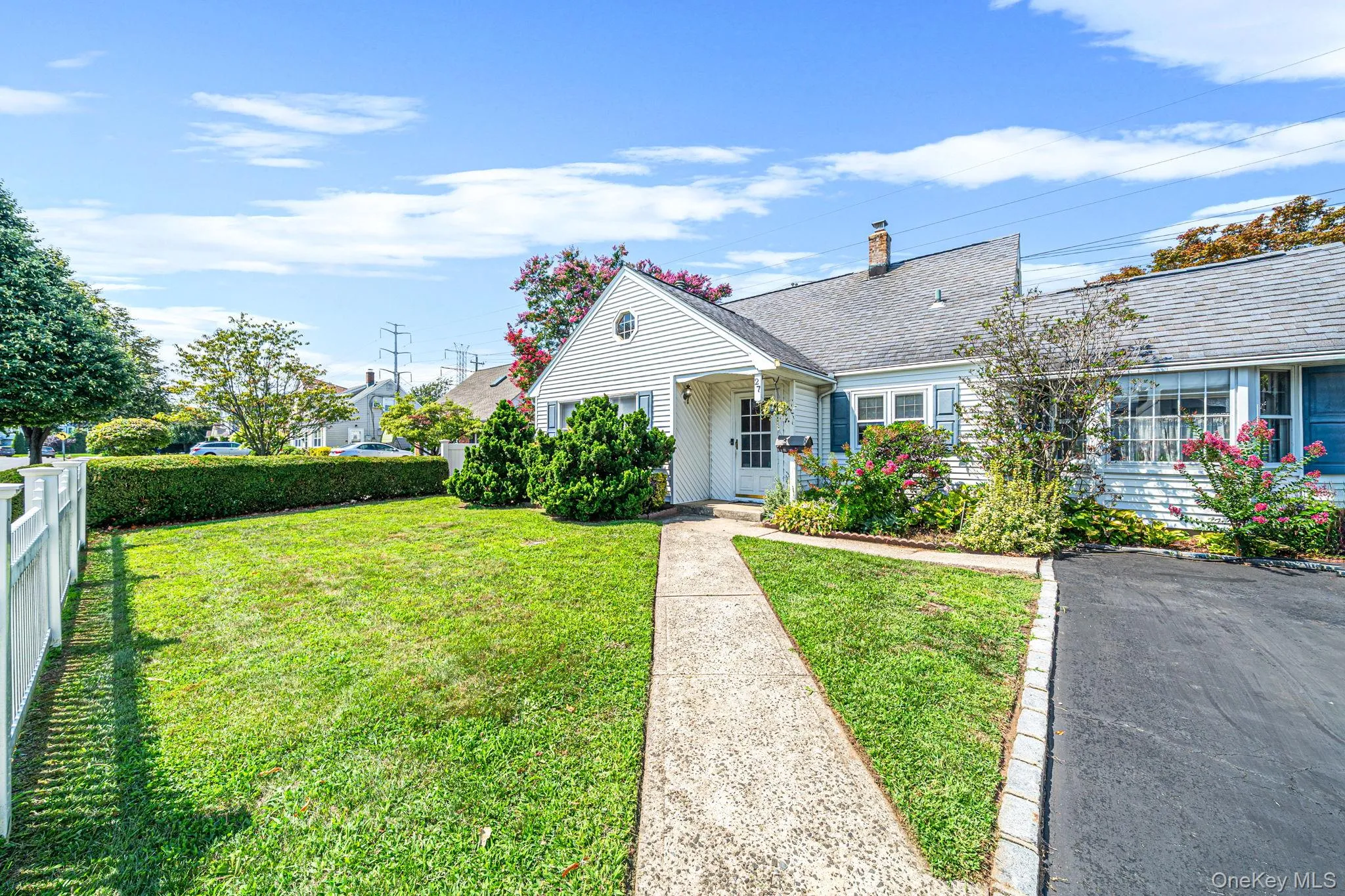27 Old Farm Road, Hempstead, NY, 4 Bedrooms Bedrooms, 7 Rooms Rooms,1 BathroomBathrooms,Residential,For Rent,Old Farm,0,1040981 27 Old Farm Road, Hempstead, NY, 4 Bedrooms Bedrooms, 7 Rooms Rooms,1 BathroomBathrooms,Residential,For Rent,Old Farm,0,1040981