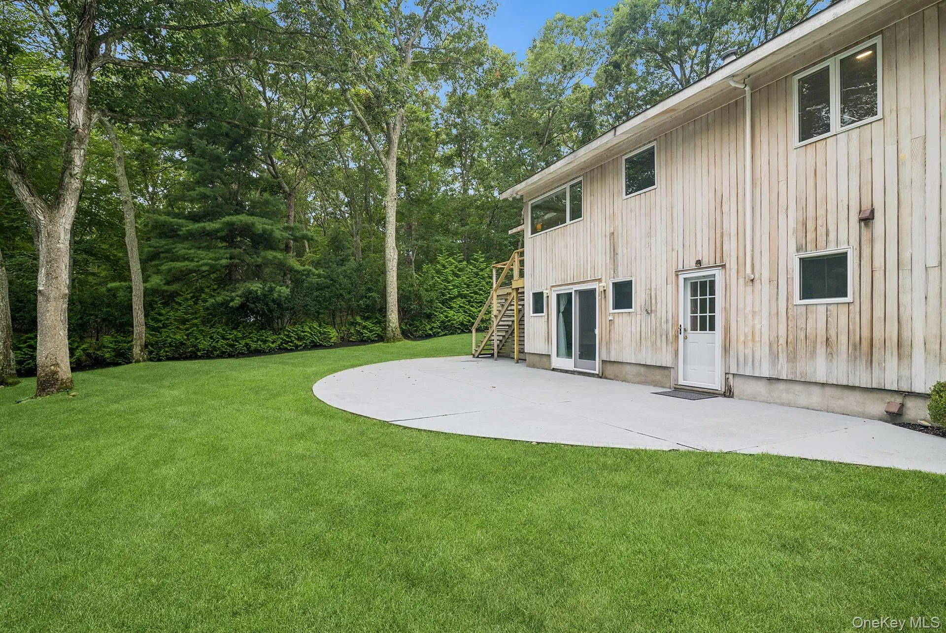 4 Lincoln Street, East Hampton, NY, 4 Bedrooms Bedrooms, 8 Rooms Rooms,3 BathroomsBathrooms,Residential,For Rent,Lincoln,0,1040984 4 Lincoln Street, East Hampton, NY, 4 Bedrooms Bedrooms, 8 Rooms Rooms,3 BathroomsBathrooms,Residential,For Rent,Lincoln,0,1040984