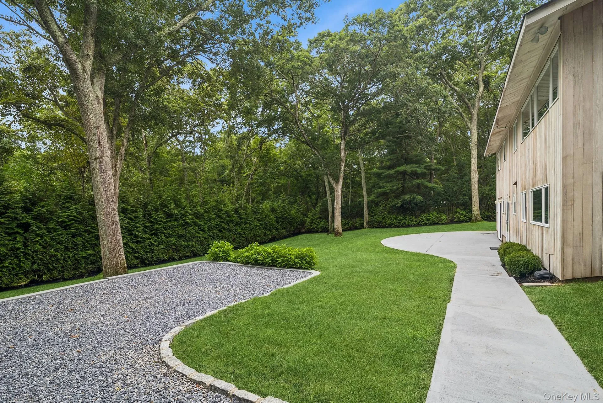 4 Lincoln Street, East Hampton, NY, 4 Bedrooms Bedrooms, 8 Rooms Rooms,3 BathroomsBathrooms,Residential,For Rent,Lincoln,0,1040984 4 Lincoln Street, East Hampton, NY, 4 Bedrooms Bedrooms, 8 Rooms Rooms,3 BathroomsBathrooms,Residential,For Rent,Lincoln,0,1040984