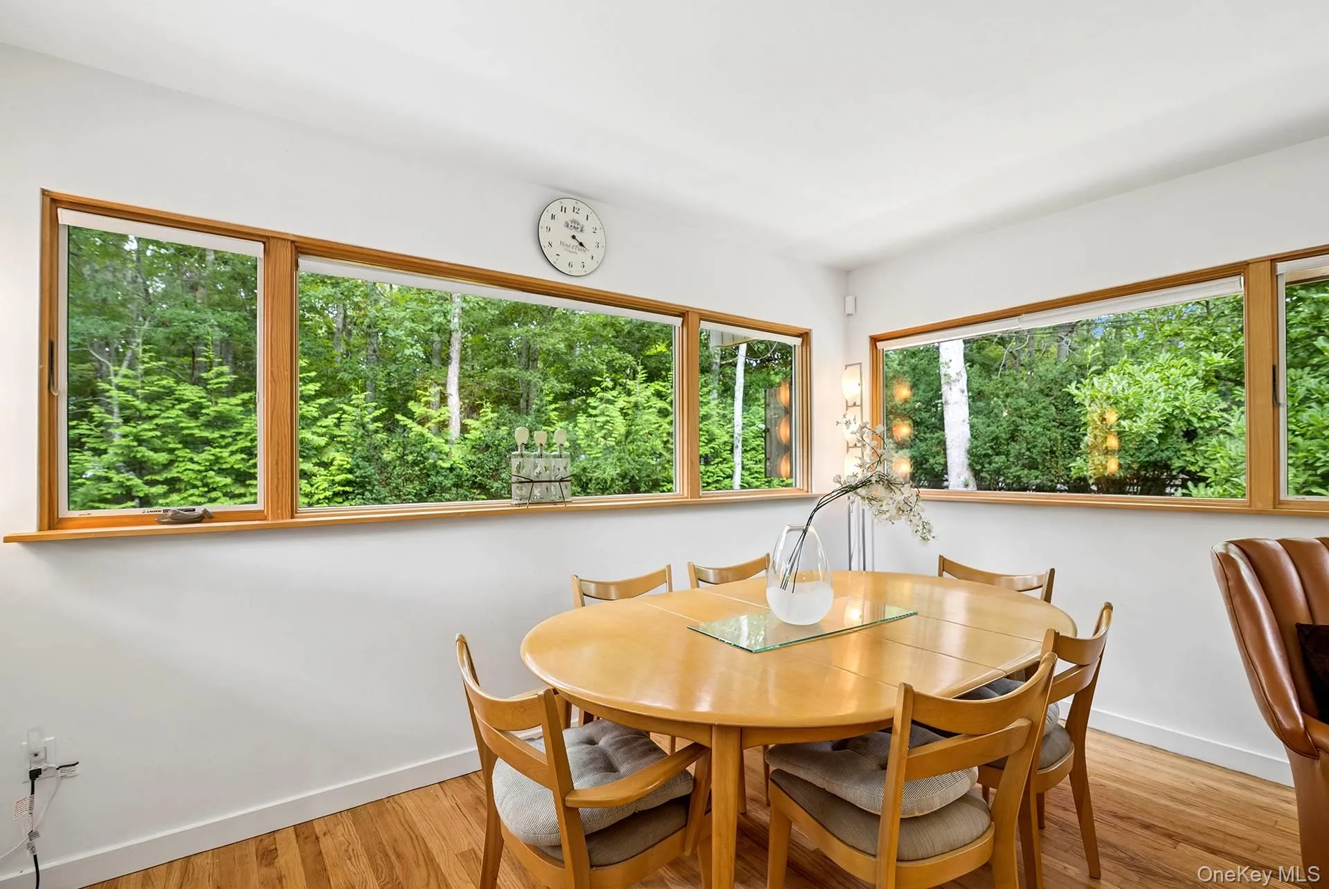 4 Lincoln Street, East Hampton, NY, 4 Bedrooms Bedrooms, 8 Rooms Rooms,3 BathroomsBathrooms,Residential,For Rent,Lincoln,0,1040984 4 Lincoln Street, East Hampton, NY, 4 Bedrooms Bedrooms, 8 Rooms Rooms,3 BathroomsBathrooms,Residential,For Rent,Lincoln,0,1040984