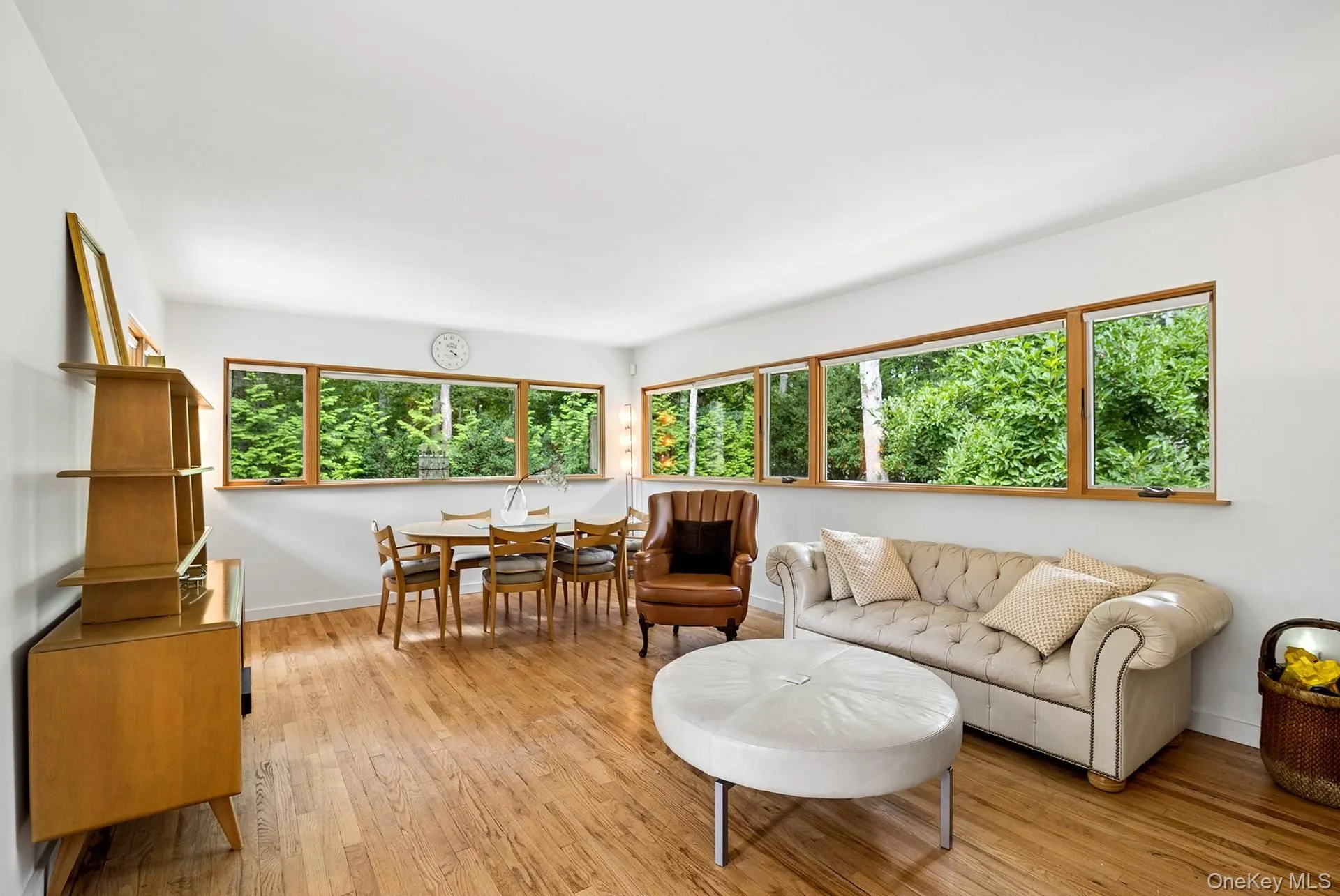 4 Lincoln Street, East Hampton, NY, 4 Bedrooms Bedrooms, 8 Rooms Rooms,3 BathroomsBathrooms,Residential,For Rent,Lincoln,0,1040984 4 Lincoln Street, East Hampton, NY, 4 Bedrooms Bedrooms, 8 Rooms Rooms,3 BathroomsBathrooms,Residential,For Rent,Lincoln,0,1040984