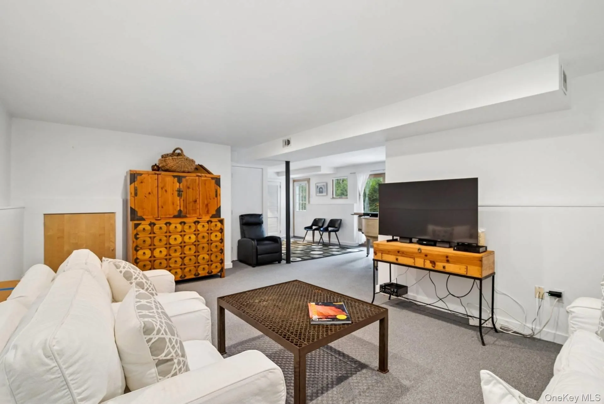 4 Lincoln Street, East Hampton, NY, 4 Bedrooms Bedrooms, 8 Rooms Rooms,3 BathroomsBathrooms,Residential,For Rent,Lincoln,0,1040984 4 Lincoln Street, East Hampton, NY, 4 Bedrooms Bedrooms, 8 Rooms Rooms,3 BathroomsBathrooms,Residential,For Rent,Lincoln,0,1040984