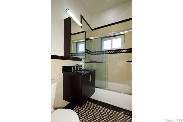 234 River Avenue, Brookhaven, NY, 2 Bedrooms Bedrooms, 5 Rooms Rooms,1 BathroomBathrooms,Residential Lease,For Rent,River,0,1040986 234 River Avenue, Brookhaven, NY, 2 Bedrooms Bedrooms, 5 Rooms Rooms,1 BathroomBathrooms,Residential Lease,For Rent,River,0,1040986