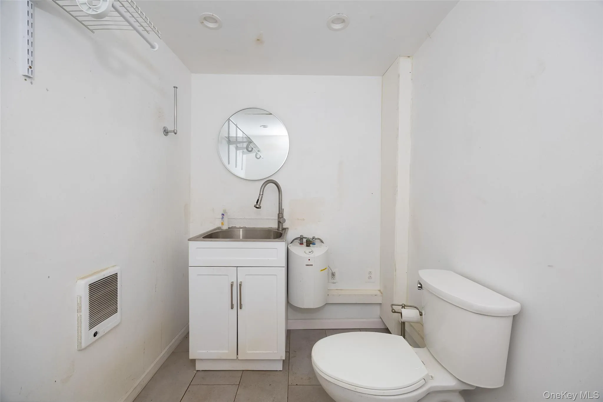815 Violet Avenue, Hyde Park, NY, ,Commercial Lease,For Rent,Violet,0,1040987 815 Violet Avenue, Hyde Park, NY, ,Commercial Lease,For Rent,Violet,0,1040987