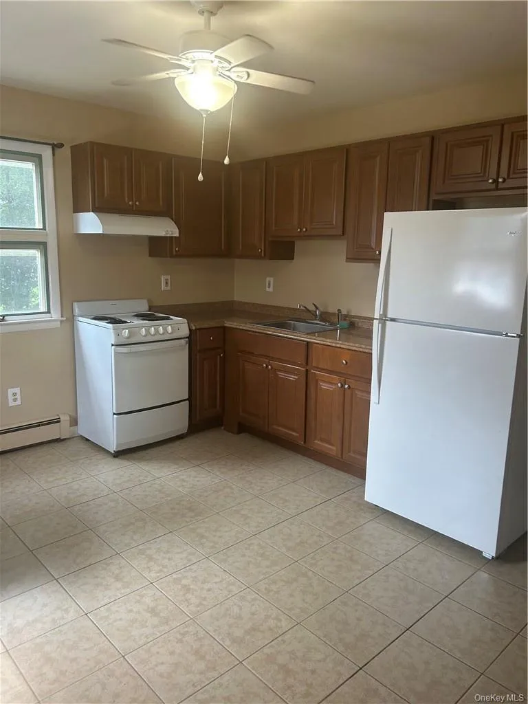 55 St John Street, Goshen, NY, 1 Bedroom Bedrooms, 3 Rooms Rooms,1 BathroomBathrooms,Residential Lease,For Rent,St John,0,1040996 55 St John Street, Goshen, NY, 1 Bedroom Bedrooms, 3 Rooms Rooms,1 BathroomBathrooms,Residential Lease,For Rent,St John,0,1040996