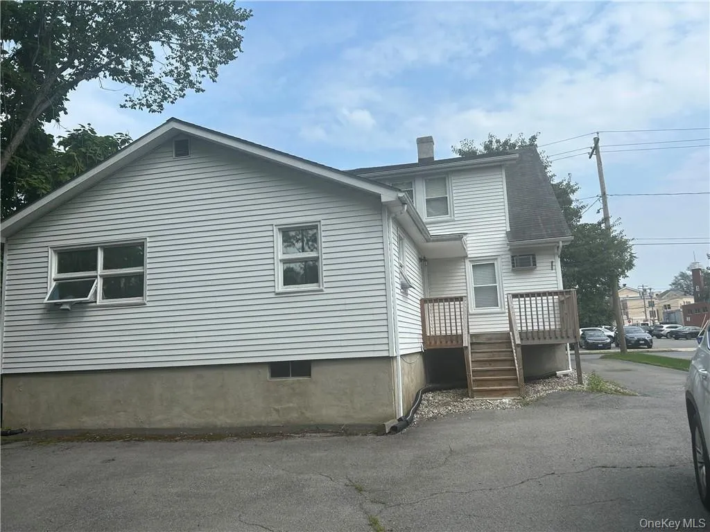 55 St John Street, Goshen, NY, 1 Bedroom Bedrooms, 3 Rooms Rooms,1 BathroomBathrooms,Residential Lease,For Rent,St John,0,1040996 55 St John Street, Goshen, NY, 1 Bedroom Bedrooms, 3 Rooms Rooms,1 BathroomBathrooms,Residential Lease,For Rent,St John,0,1040996