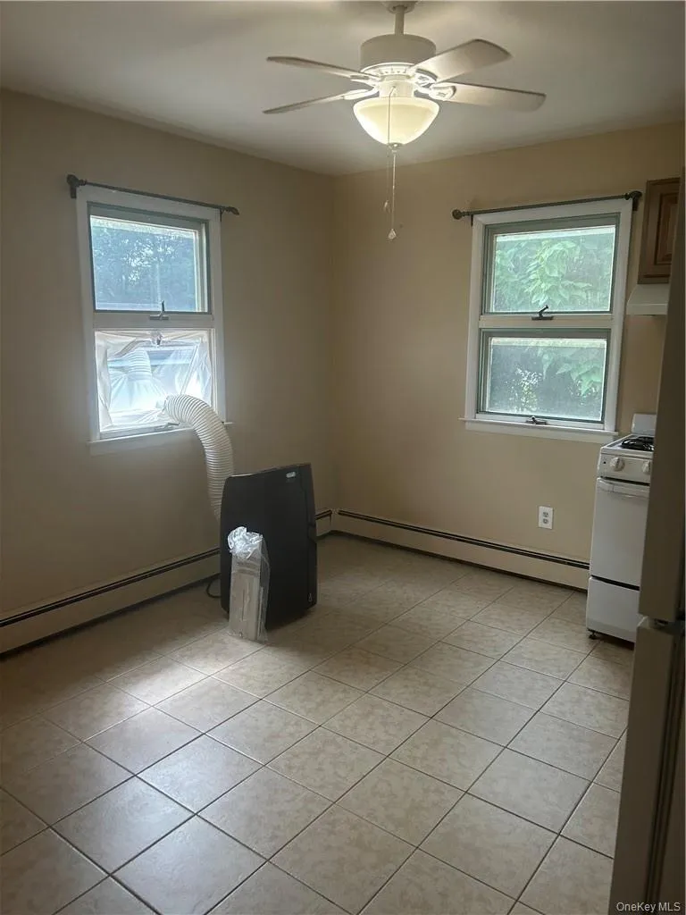 55 St John Street, Goshen, NY, 1 Bedroom Bedrooms, 3 Rooms Rooms,1 BathroomBathrooms,Residential Lease,For Rent,St John,0,1040996 55 St John Street, Goshen, NY, 1 Bedroom Bedrooms, 3 Rooms Rooms,1 BathroomBathrooms,Residential Lease,For Rent,St John,0,1040996