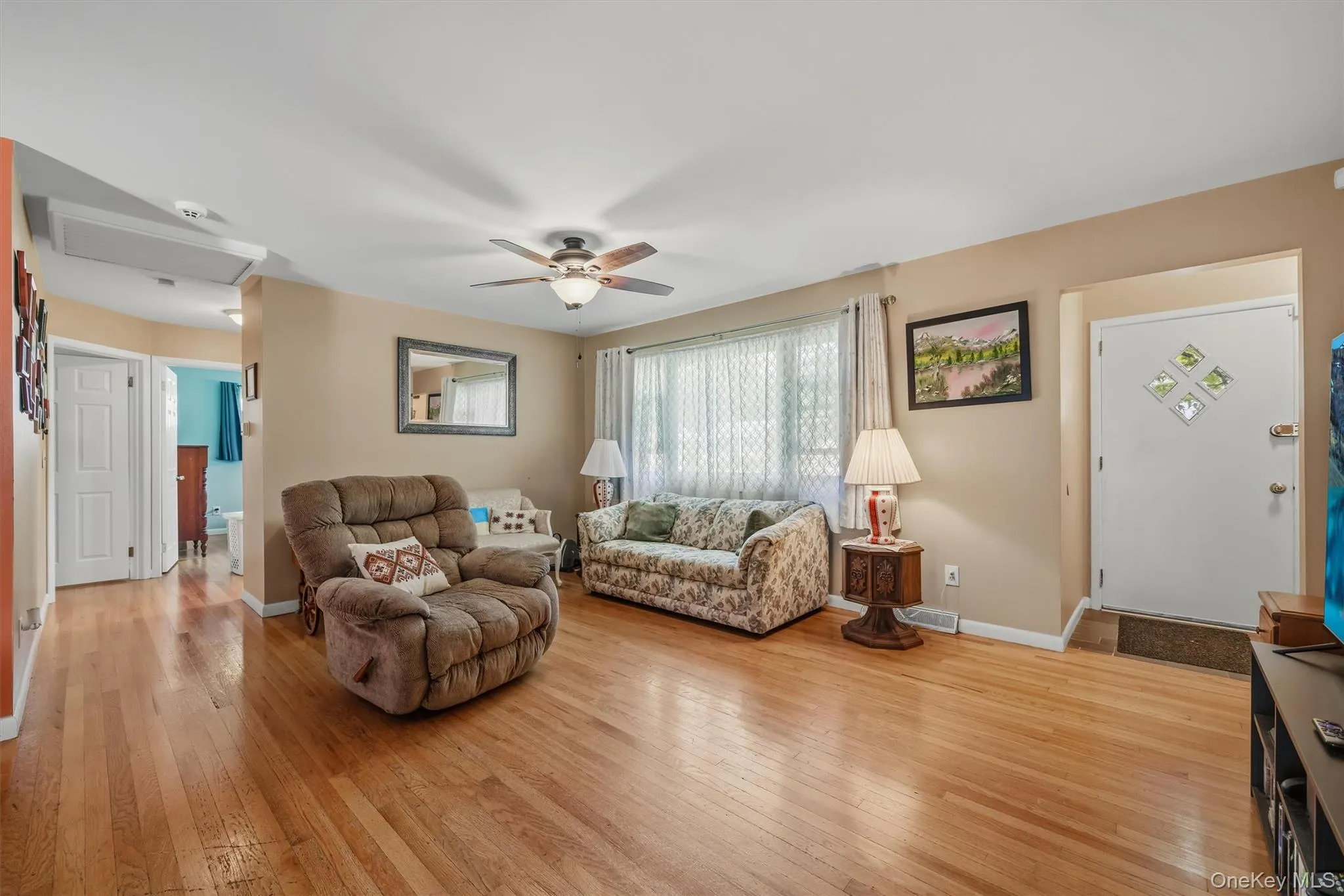 3 Allerton Avenue, Middletown, NY, 3 Bedrooms Bedrooms, 11 Rooms Rooms,2 BathroomsBathrooms,Residential,For Rent,Allerton,0,1041000 3 Allerton Avenue, Middletown, NY, 3 Bedrooms Bedrooms, 11 Rooms Rooms,2 BathroomsBathrooms,Residential,For Rent,Allerton,0,1041000