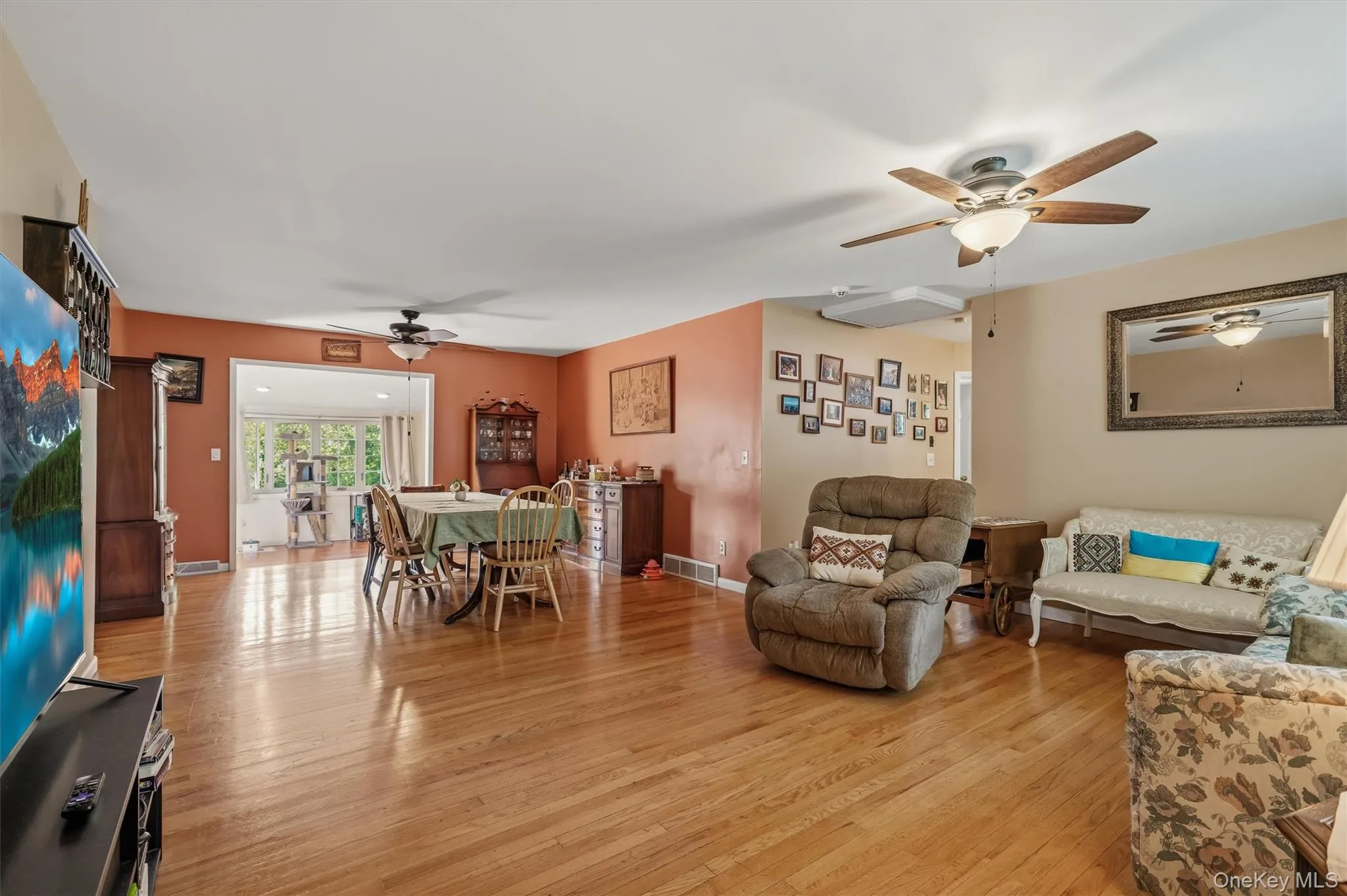 3 Allerton Avenue, Middletown, NY, 3 Bedrooms Bedrooms, 11 Rooms Rooms,2 BathroomsBathrooms,Residential,For Rent,Allerton,0,1041000 3 Allerton Avenue, Middletown, NY, 3 Bedrooms Bedrooms, 11 Rooms Rooms,2 BathroomsBathrooms,Residential,For Rent,Allerton,0,1041000