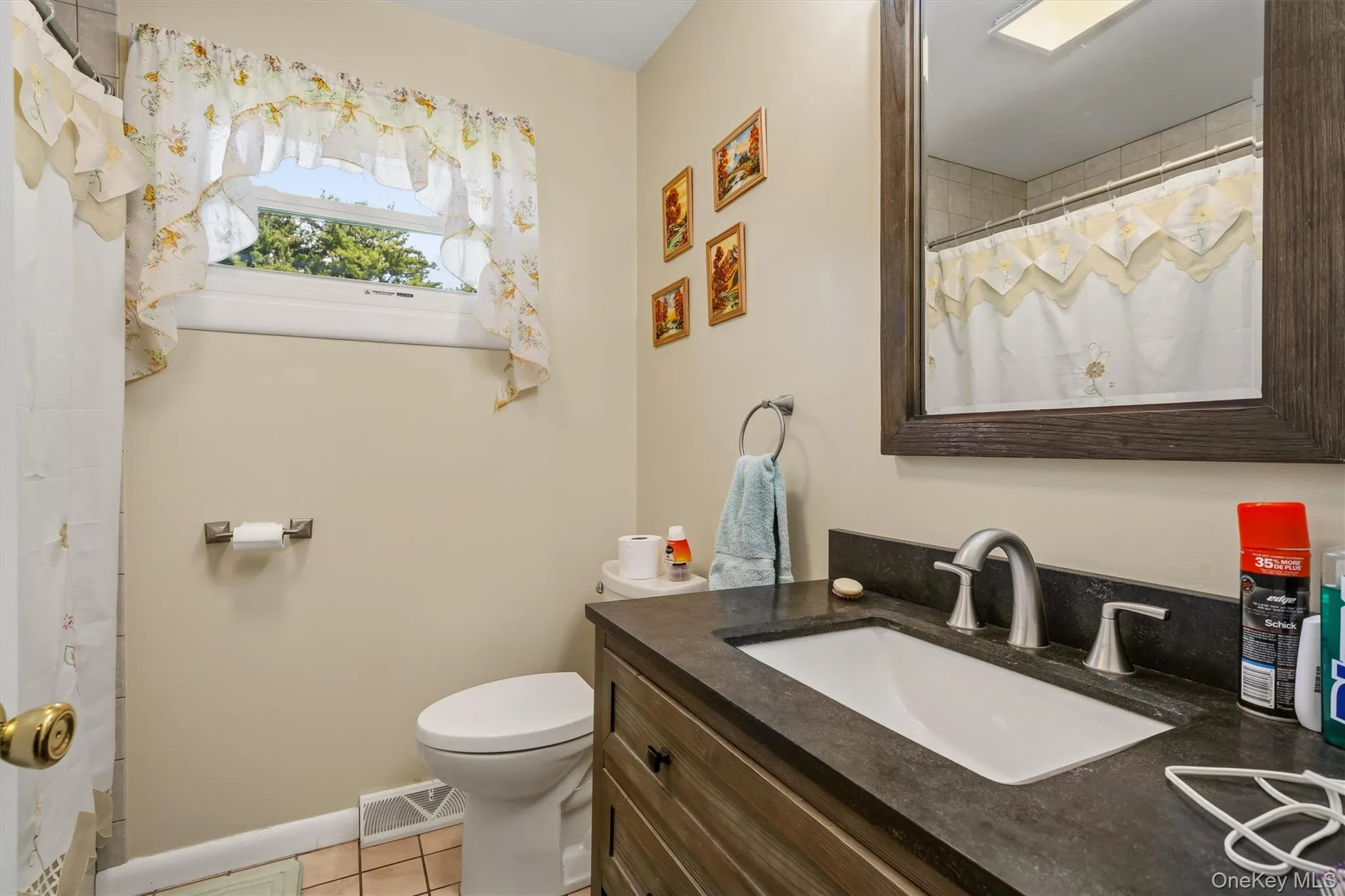3 Allerton Avenue, Middletown, NY, 3 Bedrooms Bedrooms, 11 Rooms Rooms,2 BathroomsBathrooms,Residential,For Rent,Allerton,0,1041000 3 Allerton Avenue, Middletown, NY, 3 Bedrooms Bedrooms, 11 Rooms Rooms,2 BathroomsBathrooms,Residential,For Rent,Allerton,0,1041000