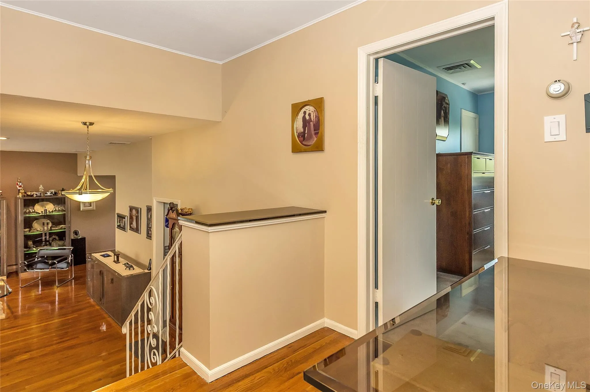 76 Robby Lane, North Hempstead, NY, 3 Bedrooms Bedrooms, 7 Rooms Rooms,2 BathroomsBathrooms,Residential Lease,For Rent,Robby,0,1041002 76 Robby Lane, North Hempstead, NY, 3 Bedrooms Bedrooms, 7 Rooms Rooms,2 BathroomsBathrooms,Residential Lease,For Rent,Robby,0,1041002