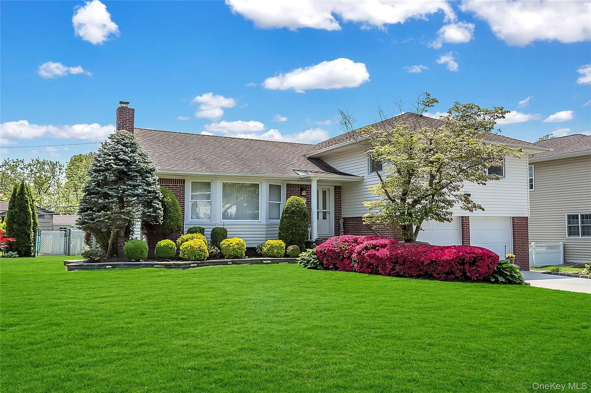 76 Robby Lane, North Hempstead, NY, 3 Bedrooms Bedrooms, 7 Rooms Rooms,2 BathroomsBathrooms,Residential Lease,For Rent,Robby,0,1041002 76 Robby Lane, North Hempstead, NY, 3 Bedrooms Bedrooms, 7 Rooms Rooms,2 BathroomsBathrooms,Residential Lease,For Rent,Robby,0,1041002