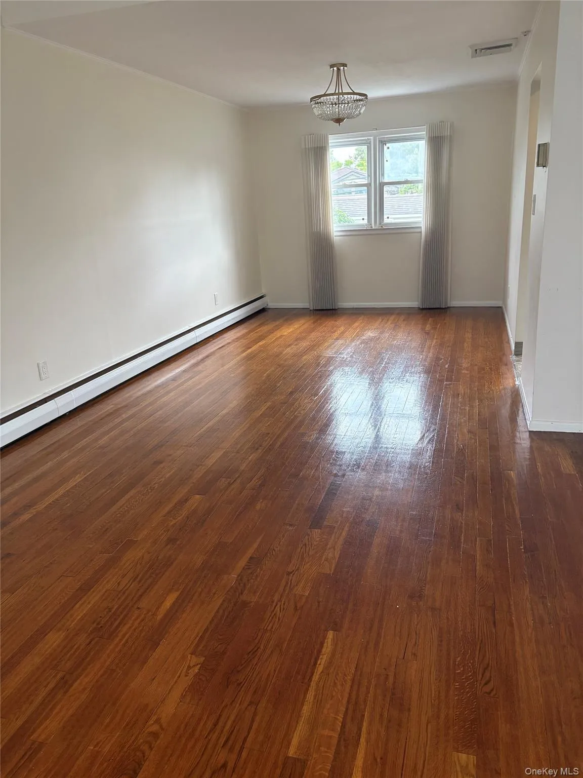 76 Robby Lane, North Hempstead, NY, 3 Bedrooms Bedrooms, 7 Rooms Rooms,2 BathroomsBathrooms,Residential Lease,For Rent,Robby,0,1041002 76 Robby Lane, North Hempstead, NY, 3 Bedrooms Bedrooms, 7 Rooms Rooms,2 BathroomsBathrooms,Residential Lease,For Rent,Robby,0,1041002